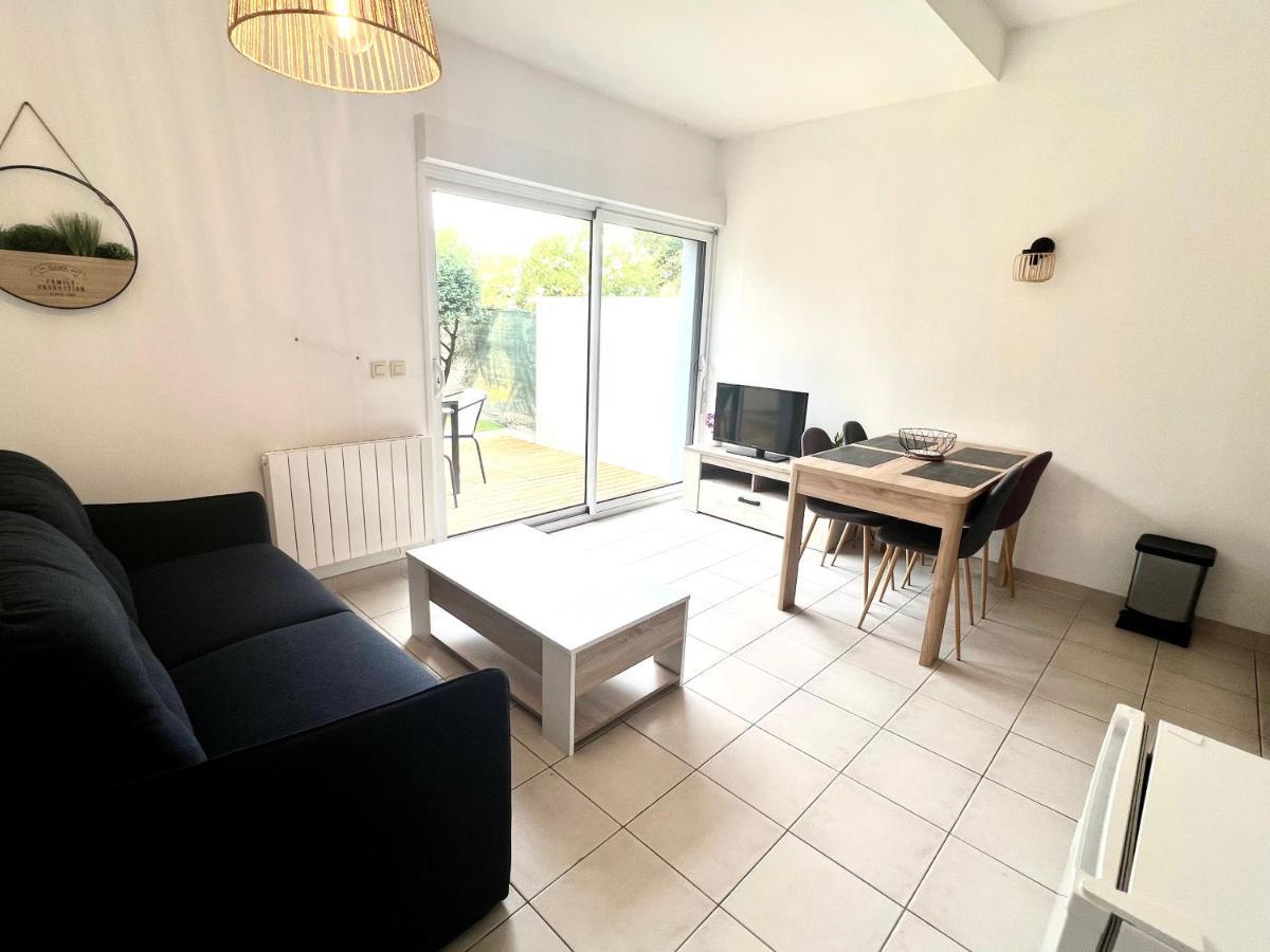 Lrx-0049 - Appartement Avec Exterieur Aytré Kültér fotó